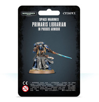 Warhammer 40.000 Space Marines: Librarian in Phobos Armour
